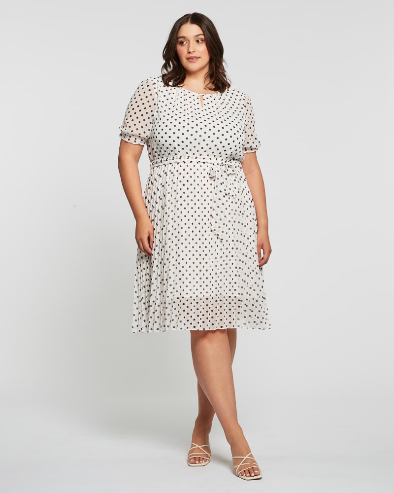 Front of a model wearing a size 2X Spot Midi Dress in Milk/Chocolate by Estelle. | dia_product_style_image_id:264534